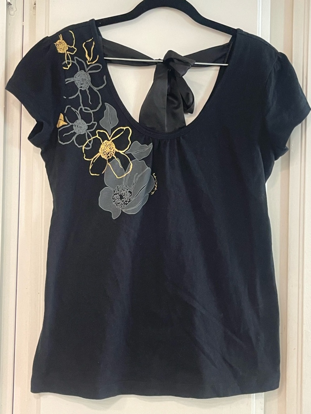 New York & Co Women's Black Floral Tie-Back Scoop Neck Top - Size M